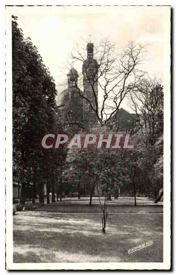 CPA Eglise des Carmes Paris Le Campanile