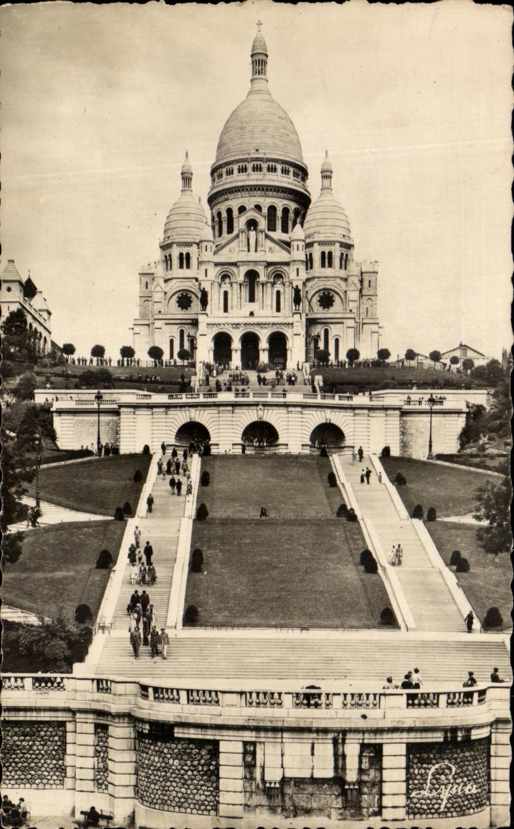 CPA Paris La Basilique du Sacre Coeur de Montmartre