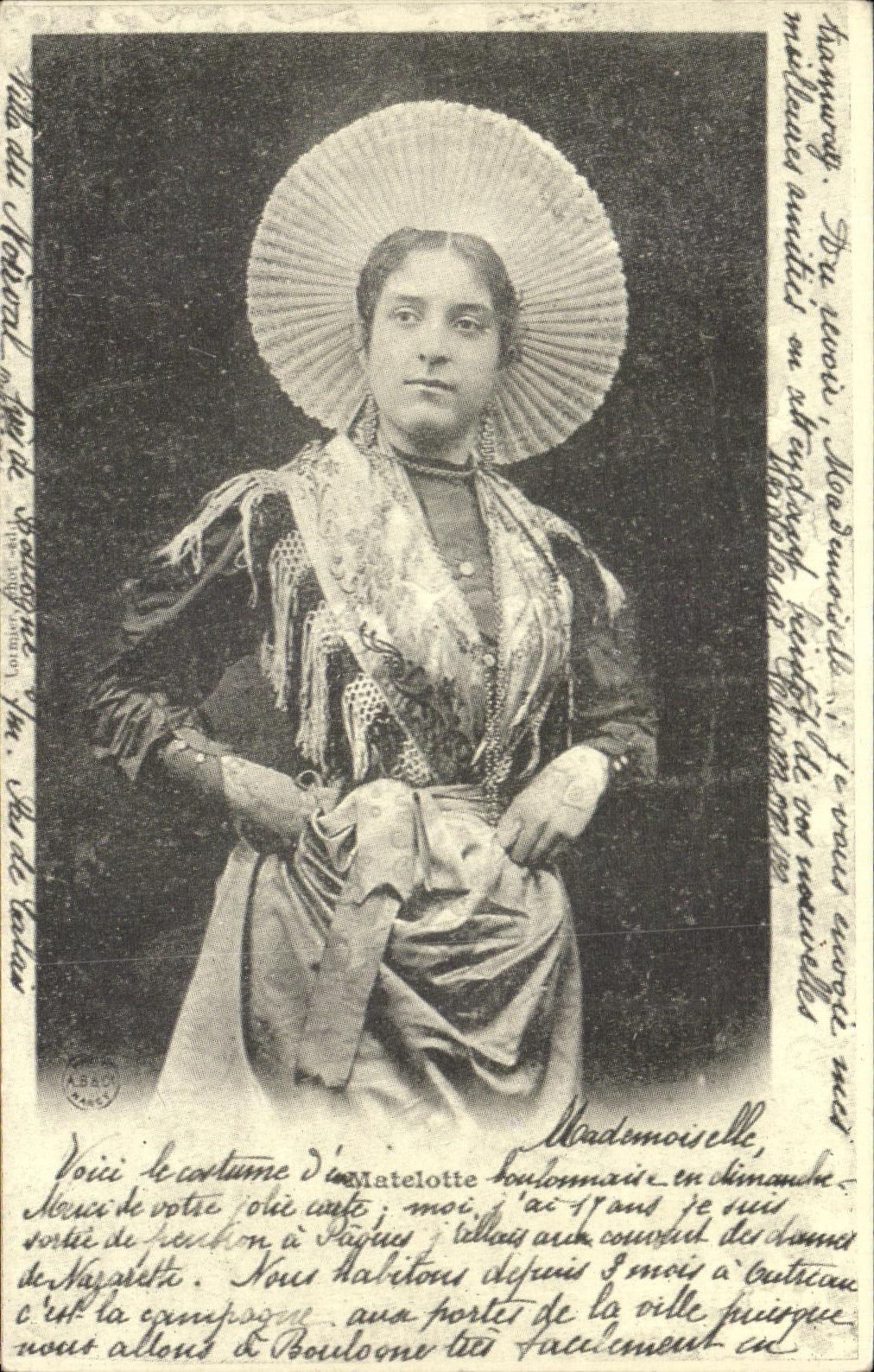 Matelote de Boulogne-sur-Mer — costume traditionnel — Cartes d'Autrefois