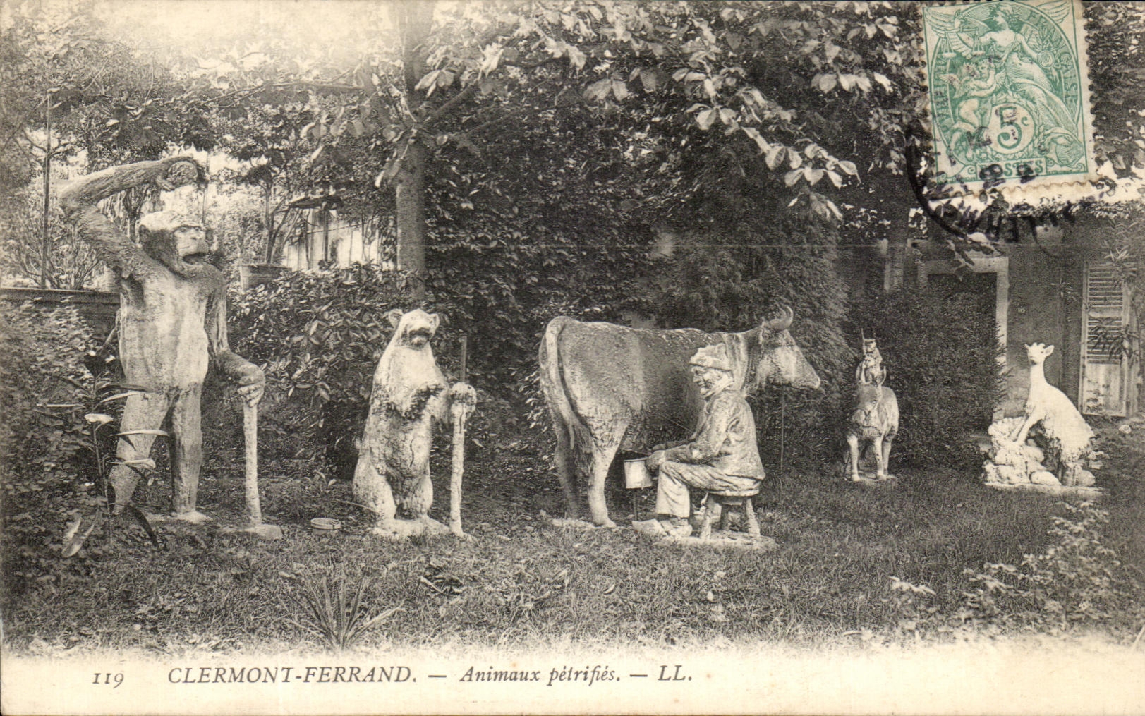 CPA Clermont Ferrand Animaux Petrifies Vache Chevre 