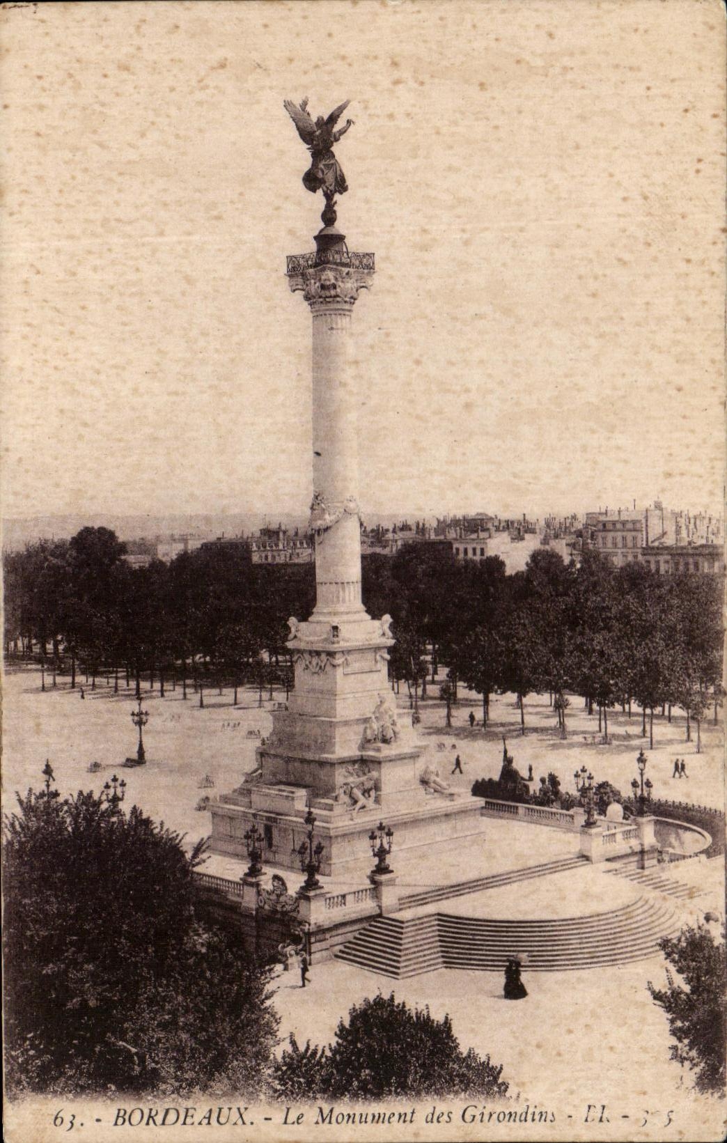 CPA Bordeaux Le Monument des Girondins