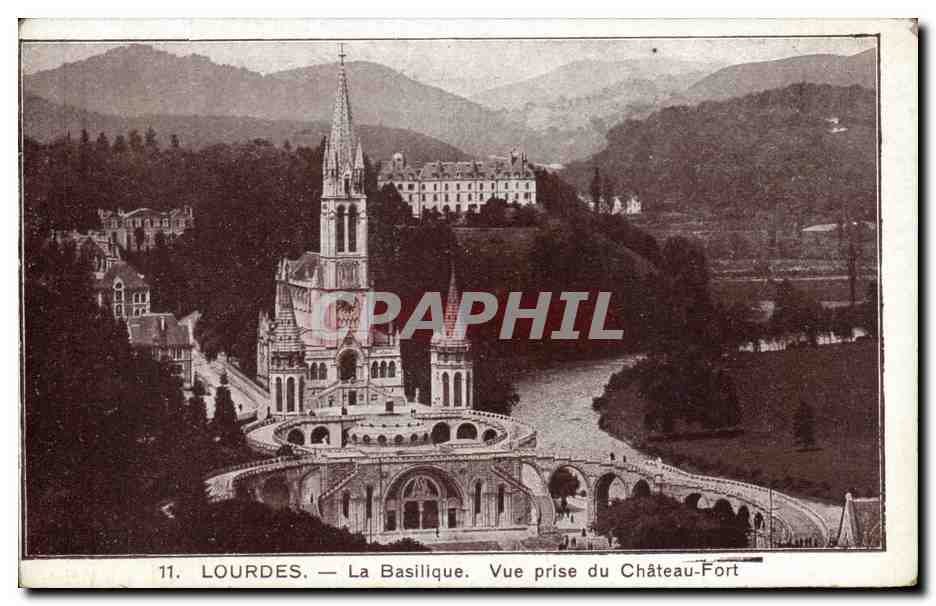 CPA Lourdes La Basilique Vue prise du Chateau Fort Publicite Magasin Peyramale 