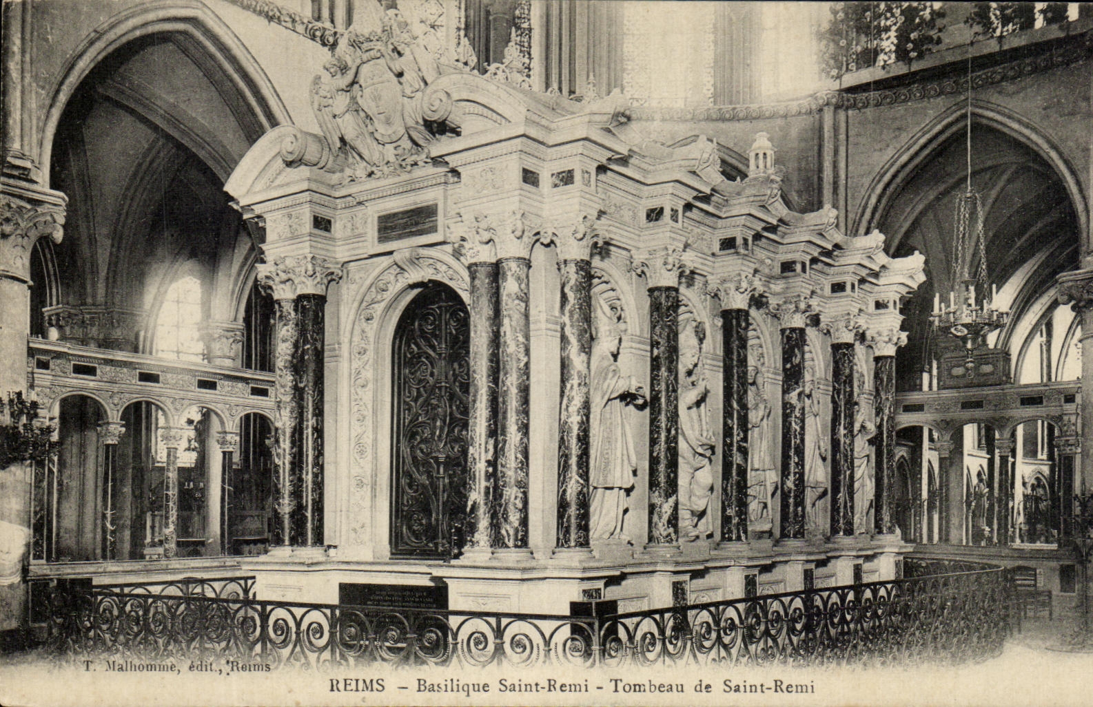 CPA Reims Basilique Saint Remi Tombeau de Saint Remi 