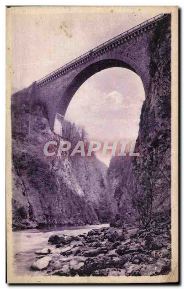CPA Les Pyrenees Saint Sauveur Le pont Napoleon 