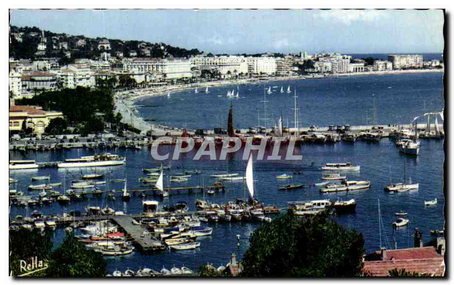 CPA Cannes Vue Generale Sur Le Croiseite Prise du Saquet