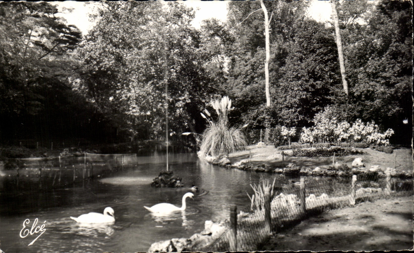 La Rivière dans les Parcs — La Rochelle — Éditeur Elcée