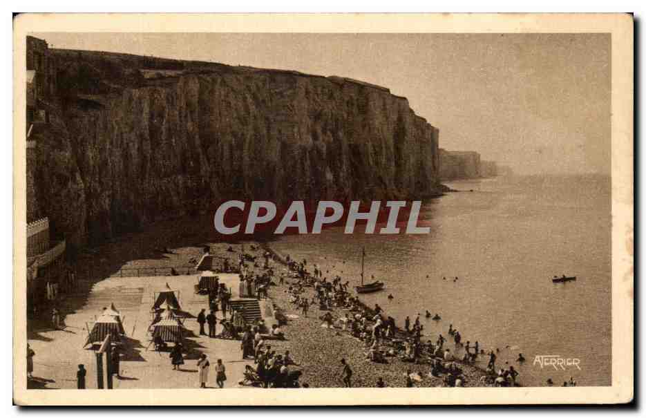 CPA Ault Onival Les Falaises et la Plage