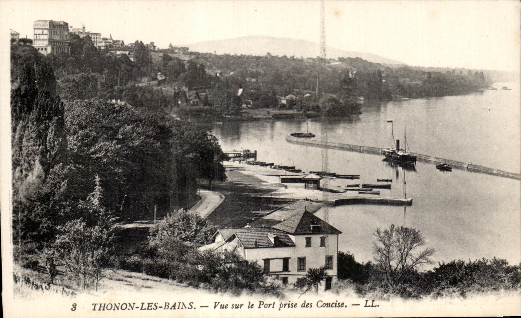 CPA Thonon Les Bains Vue sur le Port prise des Concise