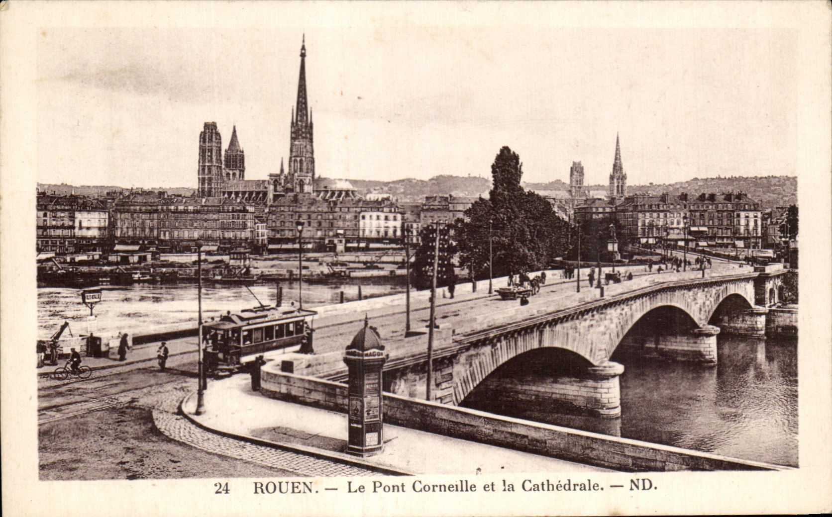 CPA Rouen Le Pont Corneille et la Cathedrale Tramway