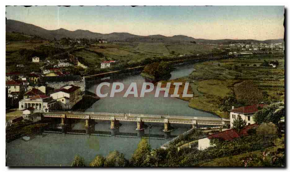 CPA Behobie Frontiere Franco Espagnole Le pont international et l'ile des Faisans