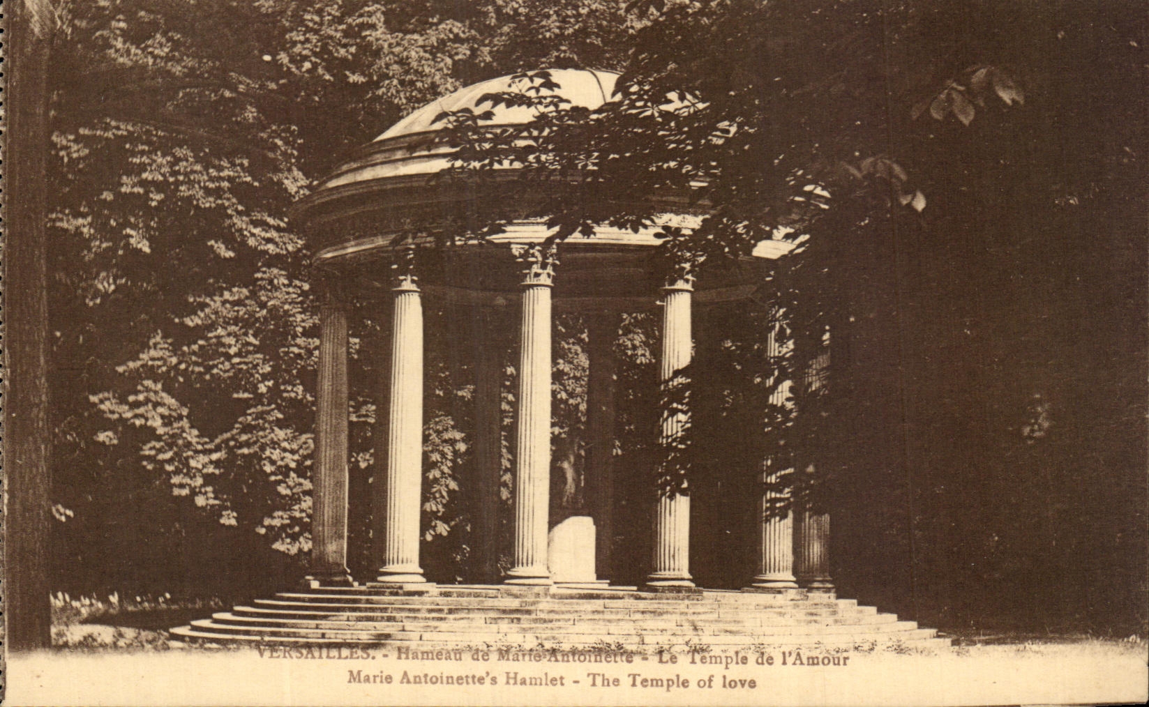 Versailles - Hameau de Marie-Antoinette - Le Temple de l'Amour