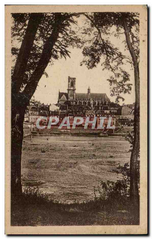 CPA Nevers La Cathedrale Vue a Travers les Acacias 