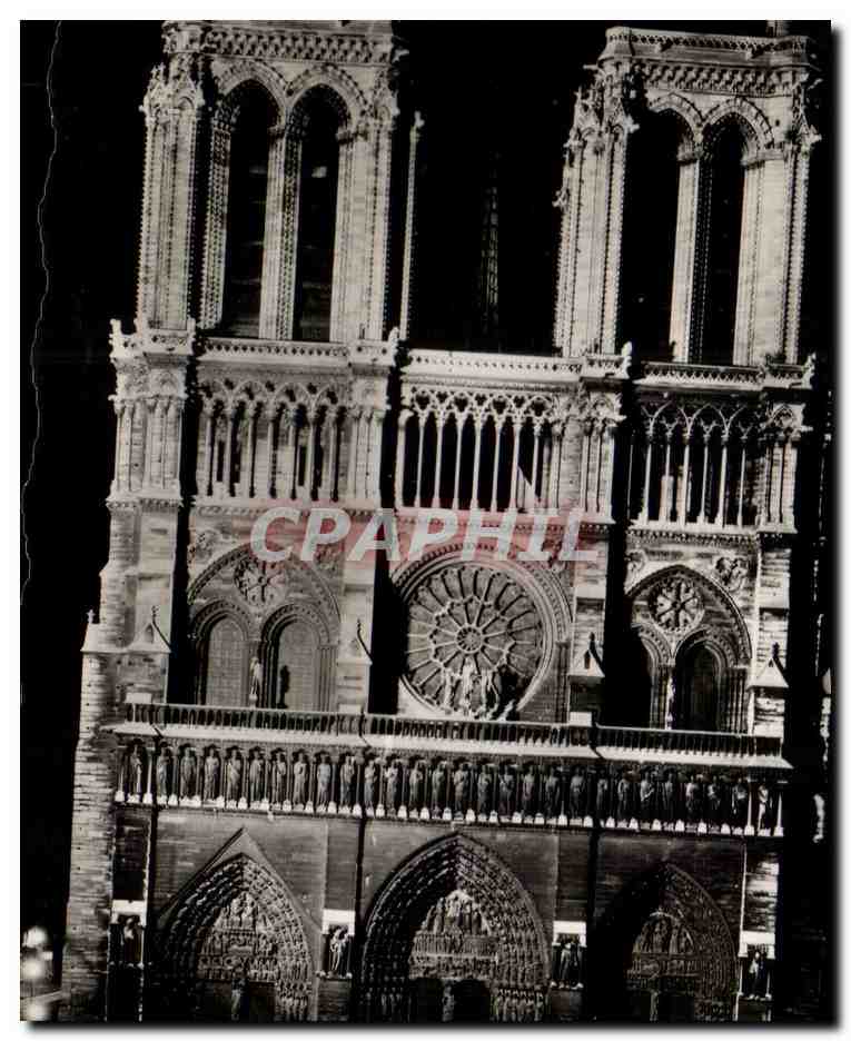 CPSM Paris Facade de Notre Dame Illuminee