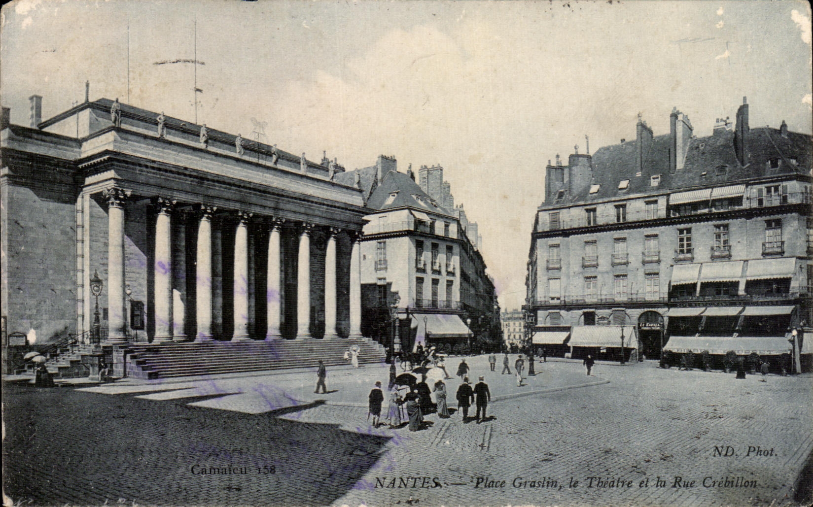 CPA Nantes Place Gradin Le Theatre Et La Rue Crebillon
