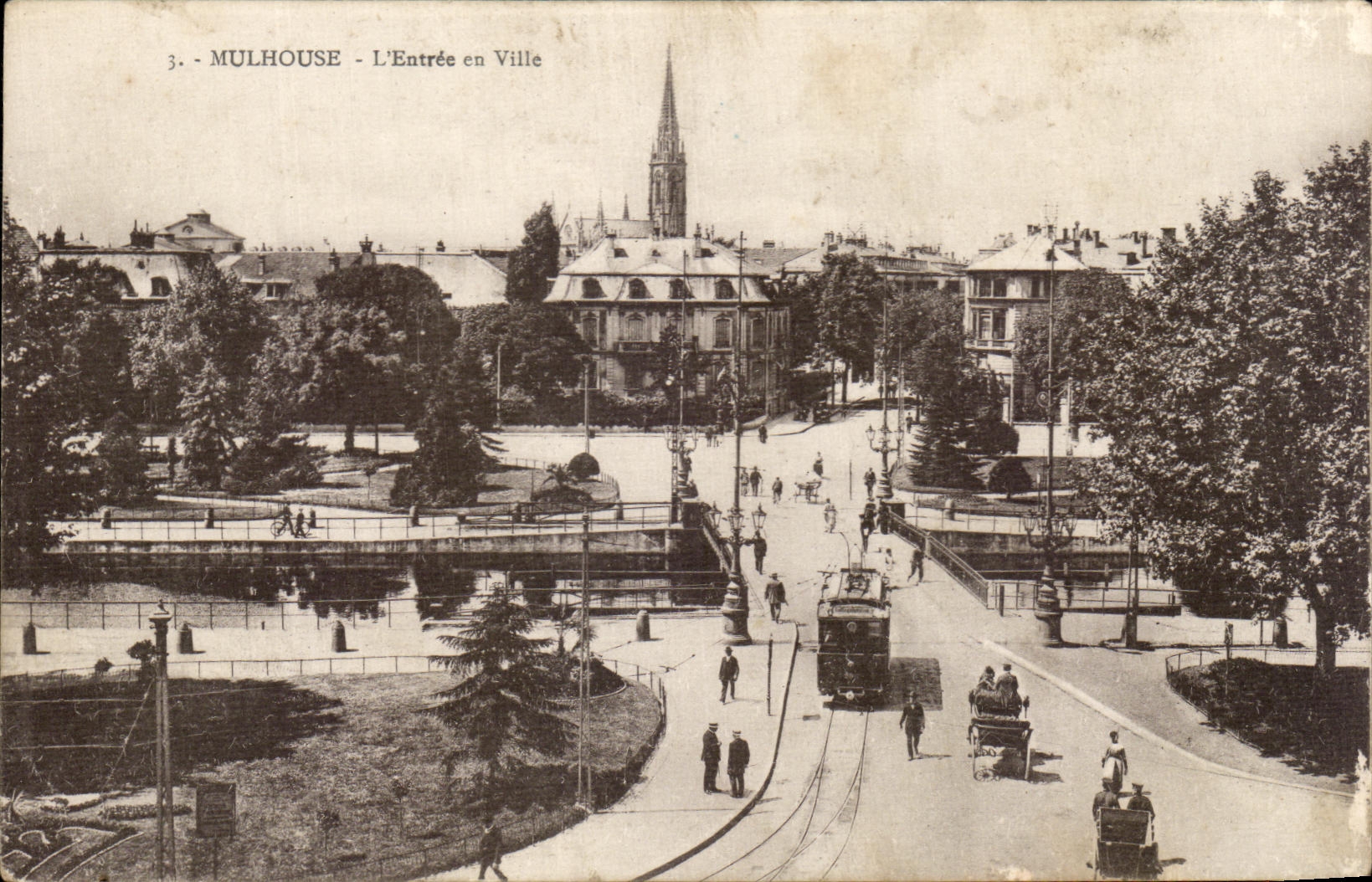 Mulhouse - L'Entrée en Ville — vue de la place avec tramway et église — éditeur : F. On. Béguin, Mulhouse, n°3