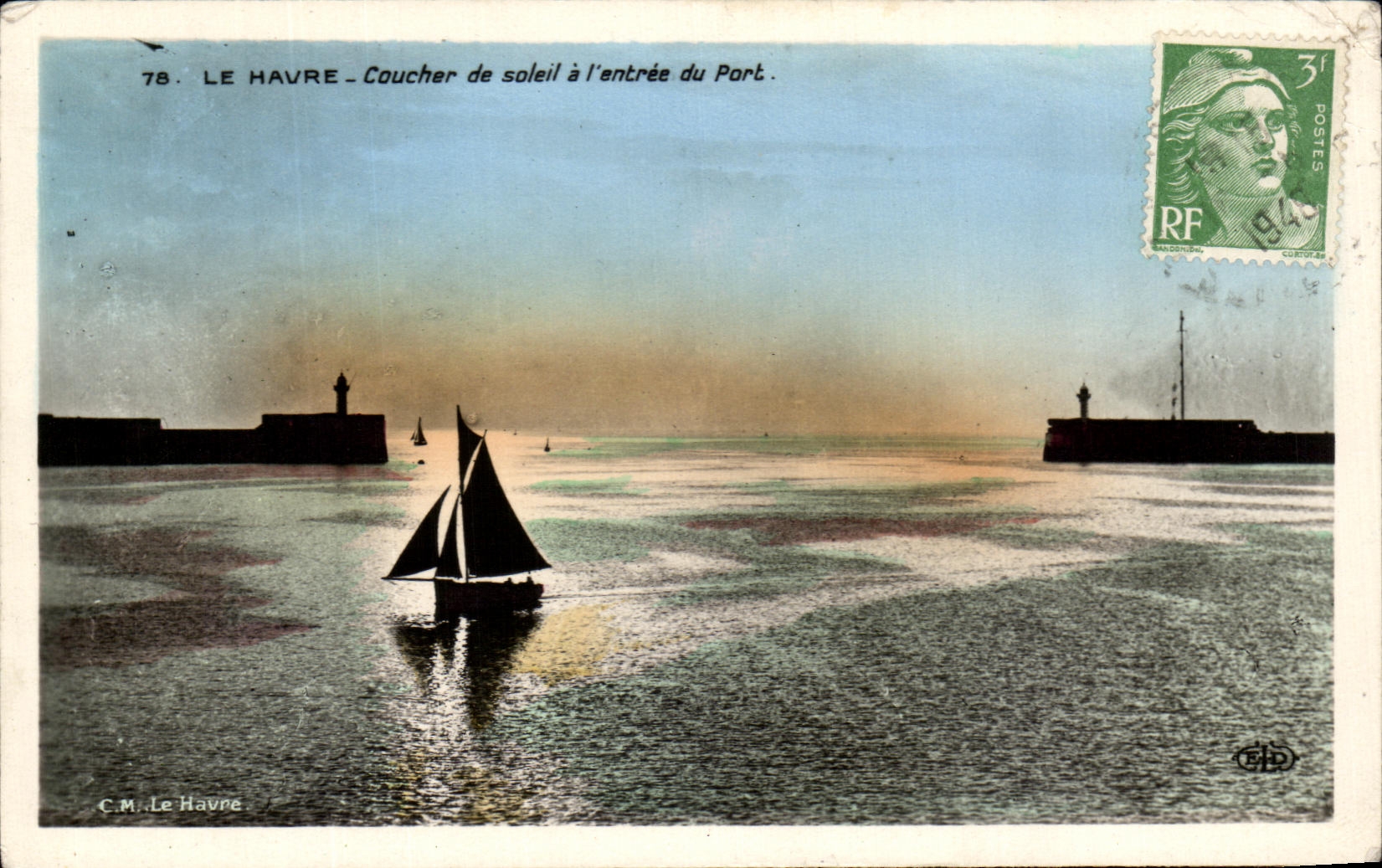 CPA Le Havre Coucher de Soleil a L'Entree du port 