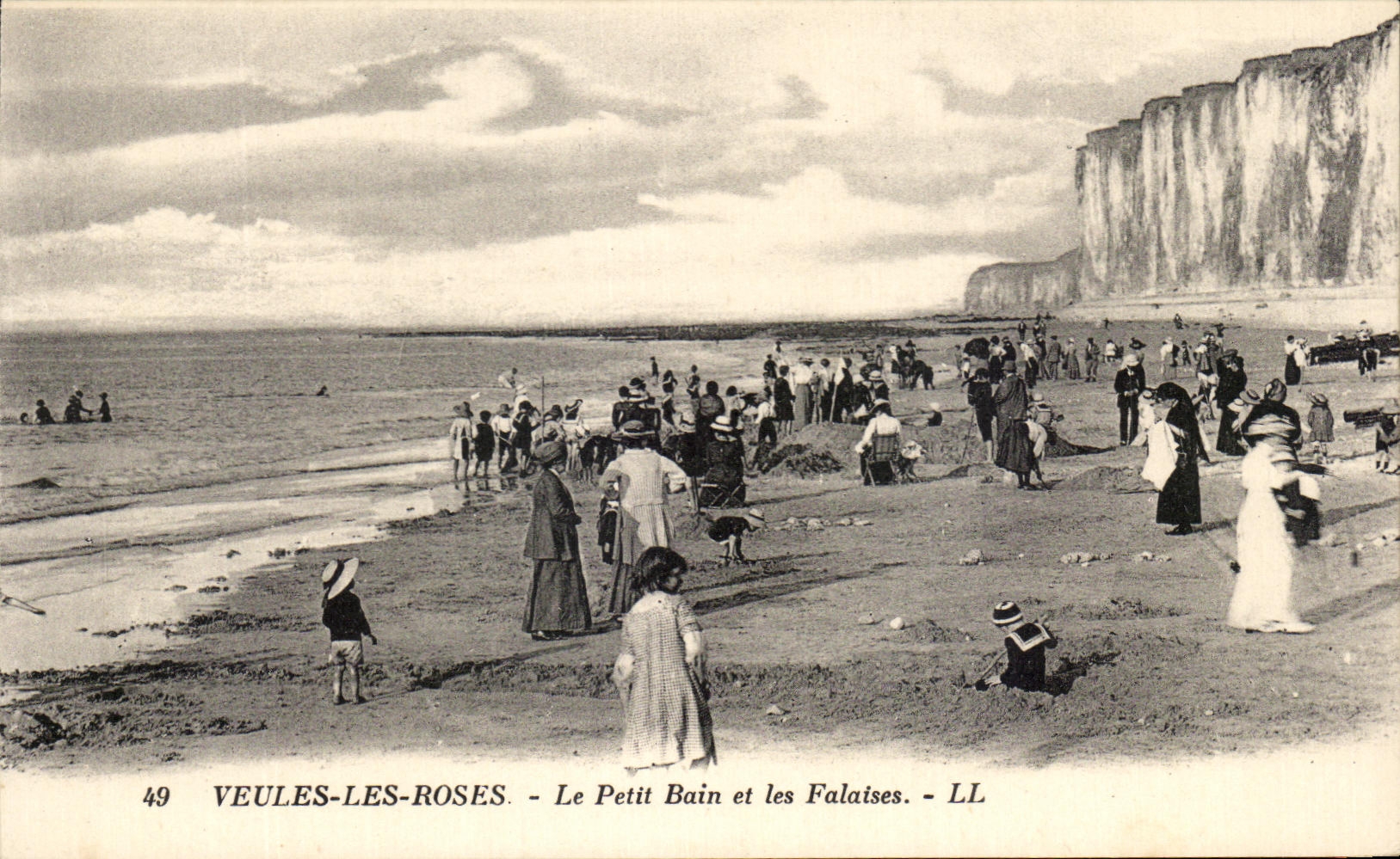 CPA Veules Les Roses Le Petit Bain et Les Falaises