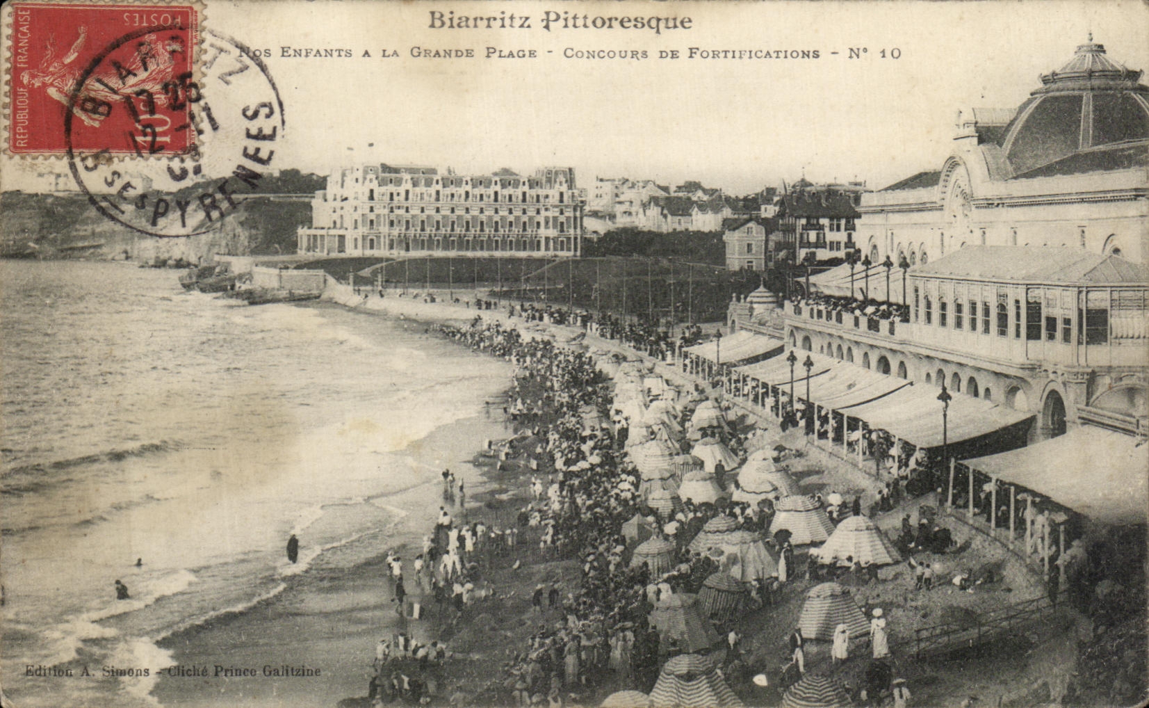 CPA Biarritz Pittoresque Enfants La Grande Plage Concours de fortifications