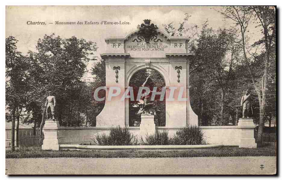 CPA Chartres Monument des Enfants d'Eure et Loire