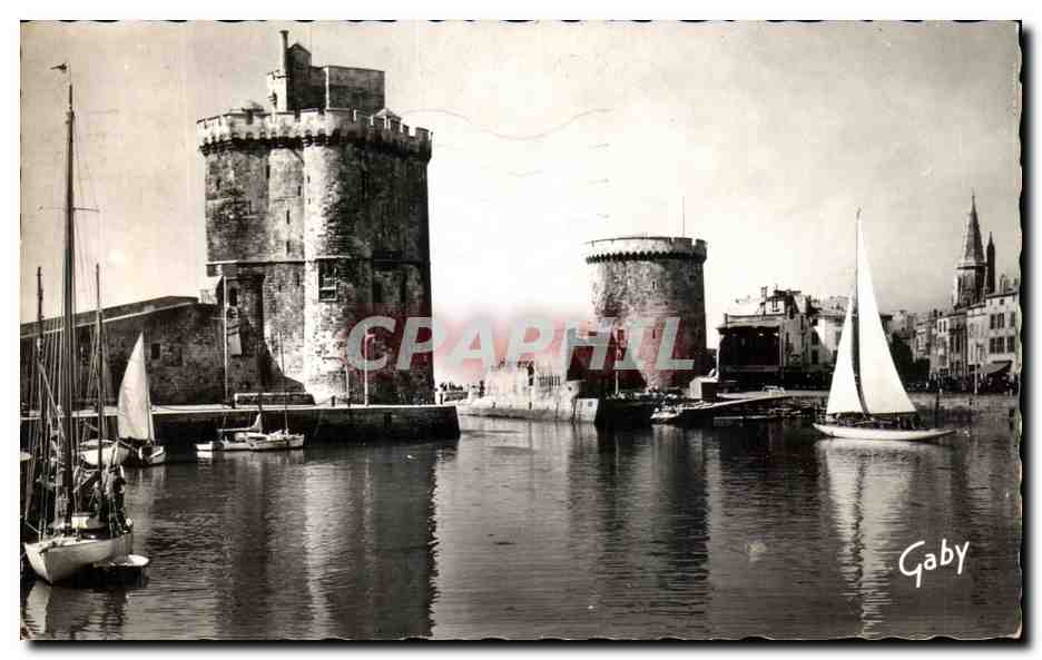 La Rochelle — Les Tours et l'Entrée du Port — Editions Gaby