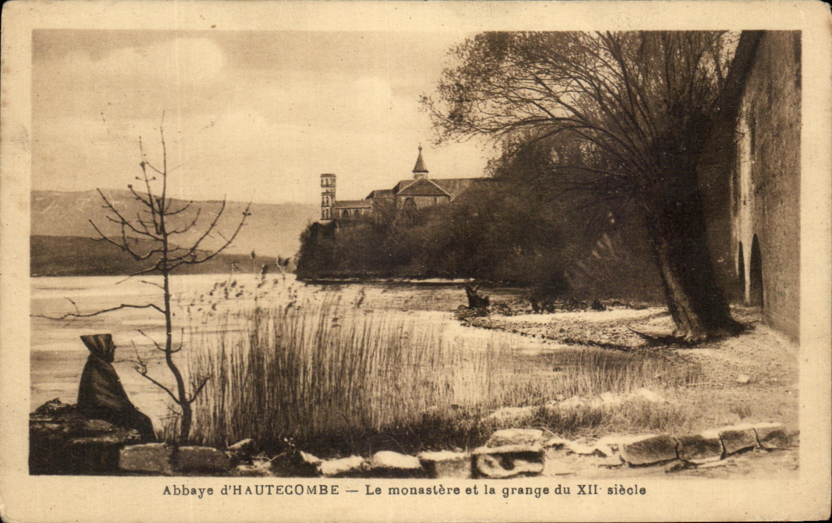 CPA Abbaye D'Hautecombe Le Monasiere Et La Grange Du 12eme