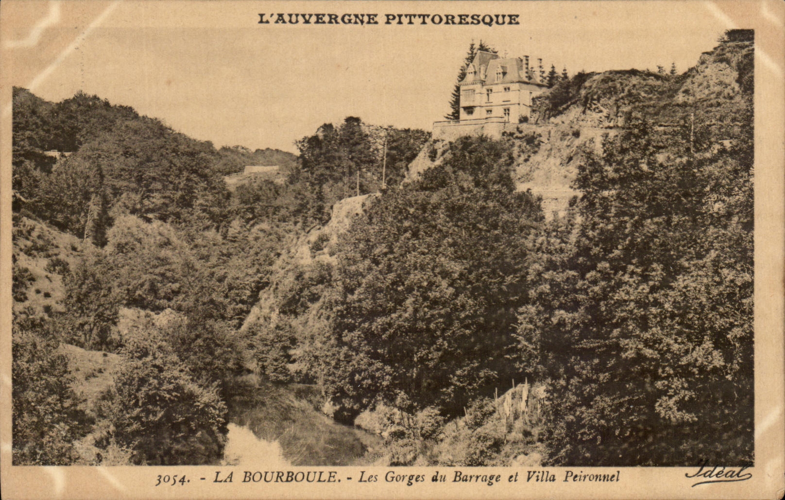 CPA L'Auvergne Pittoresque La Bourboule Les Gorges Du Barrage Et Villa Peironnel