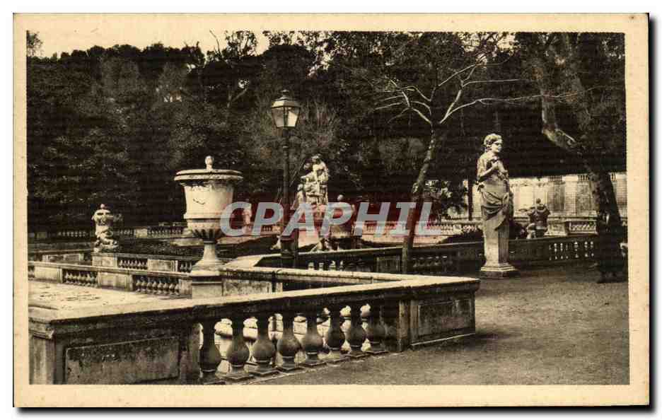 Nîmes (Gard) — Vue de la Fontaine — Édition A. Beauriquier