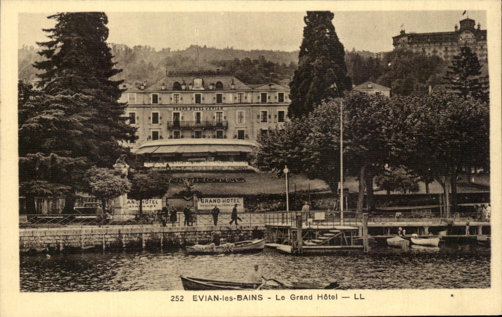 EVIAN-les-BAINS — Le Grand Hôtel — LL — n°252