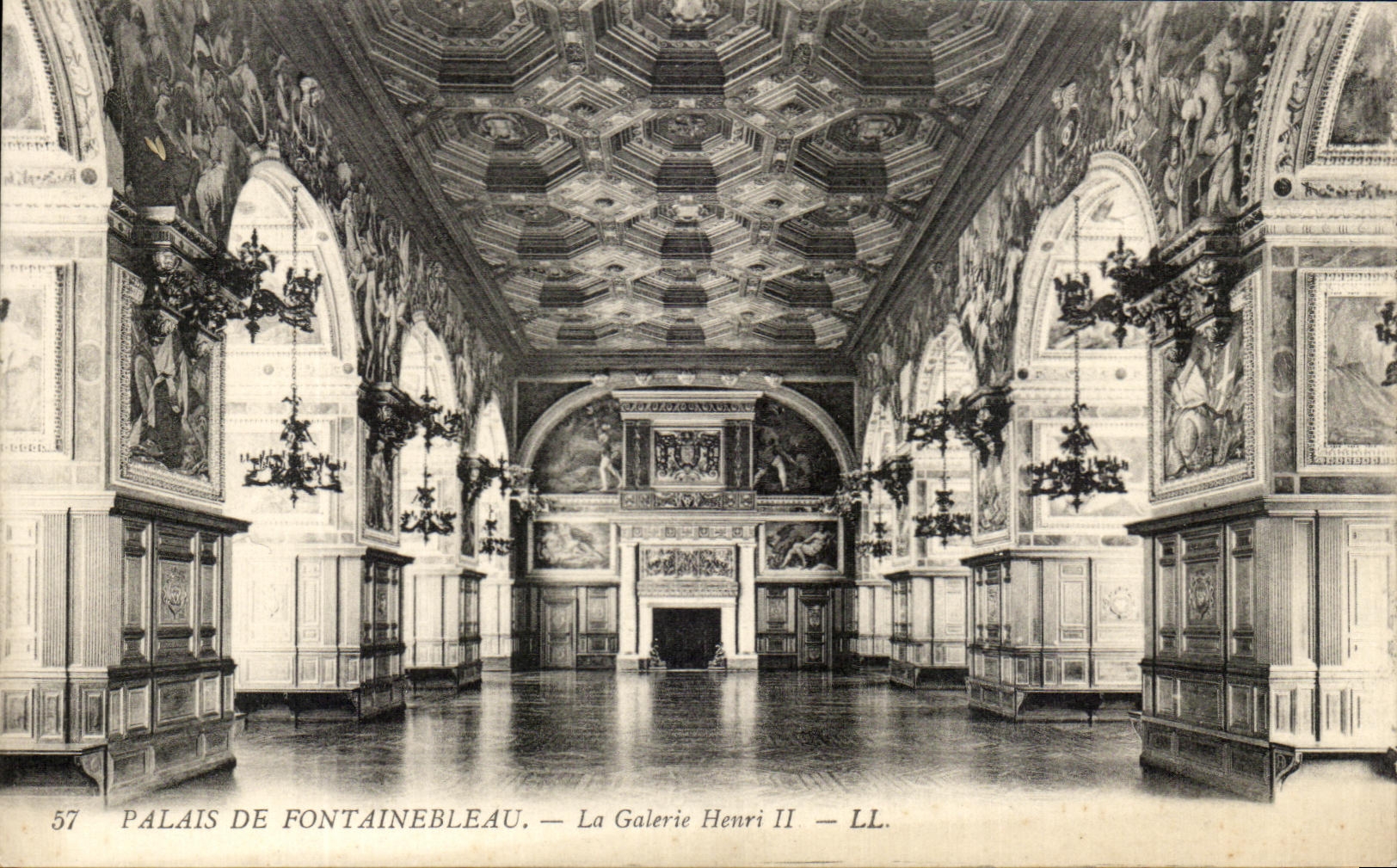 Palais de Fontainebleau — La Galerie Henri II — LL. — n° 57