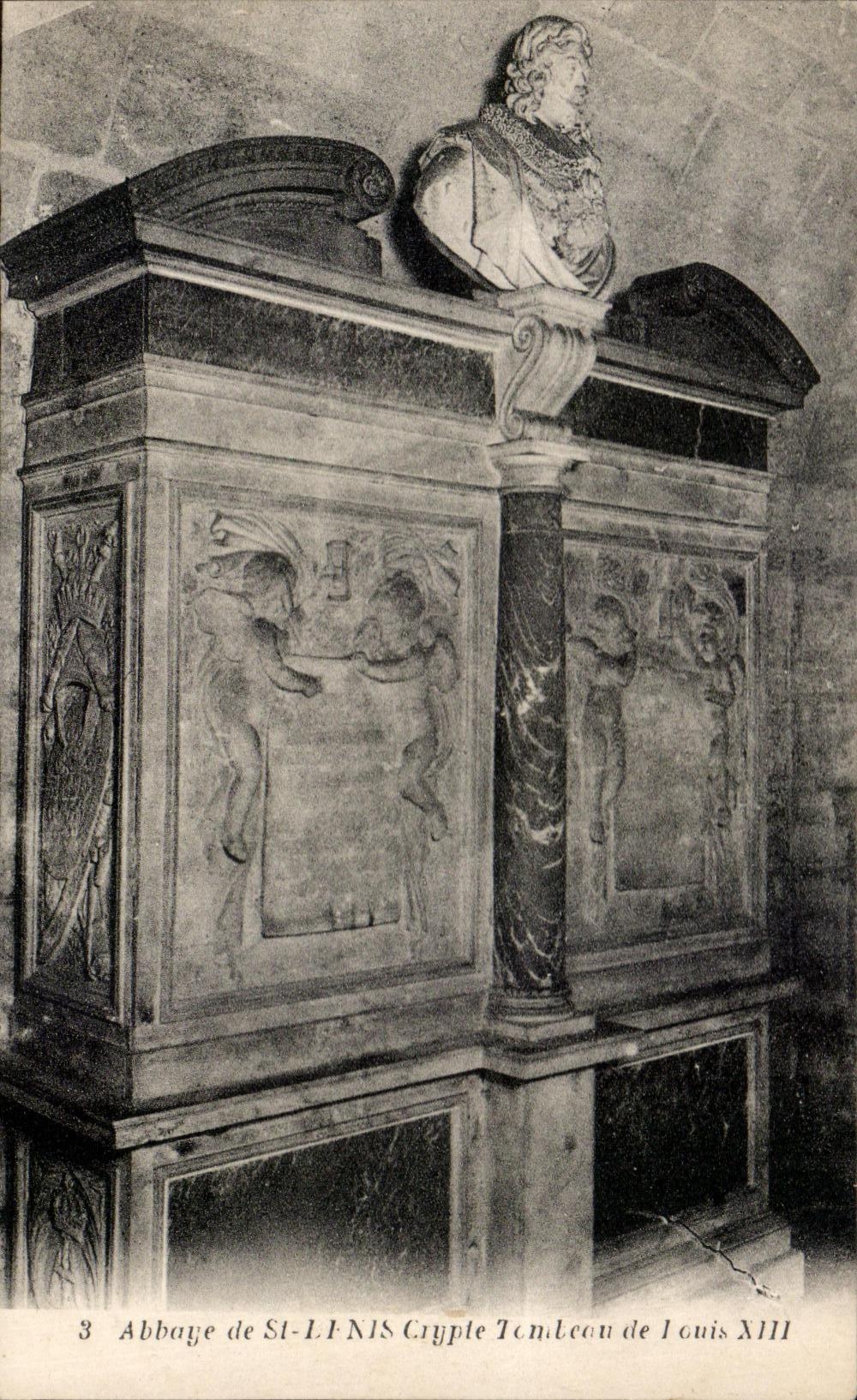 CPA Abbaye De St Denis crypte Tombeau De Louis XIII