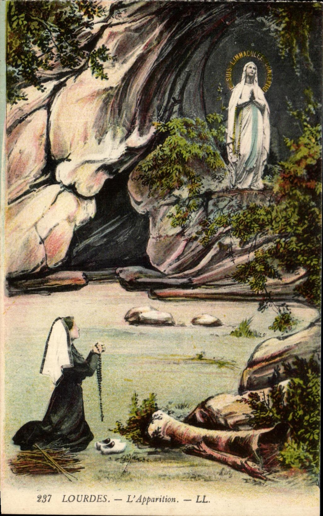 CPA Lourdes L'Apparition