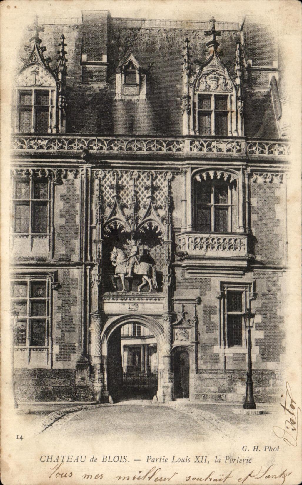 CPA Chateau de Blois Partie Louis XII la Porterie
