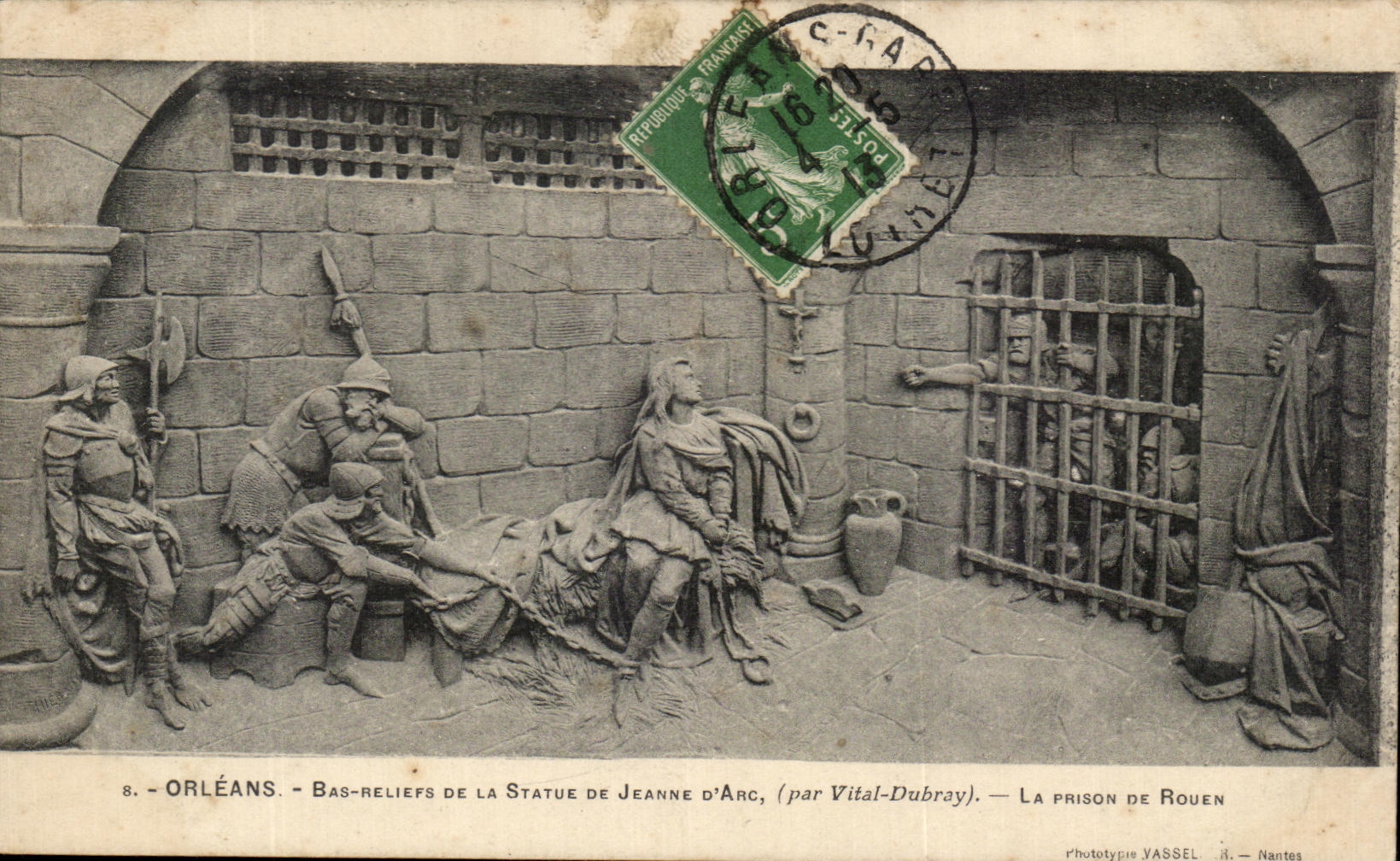 CPA Orleans Bas Reliefs De la Statue De Jeanne d'arc La prison de Rouen