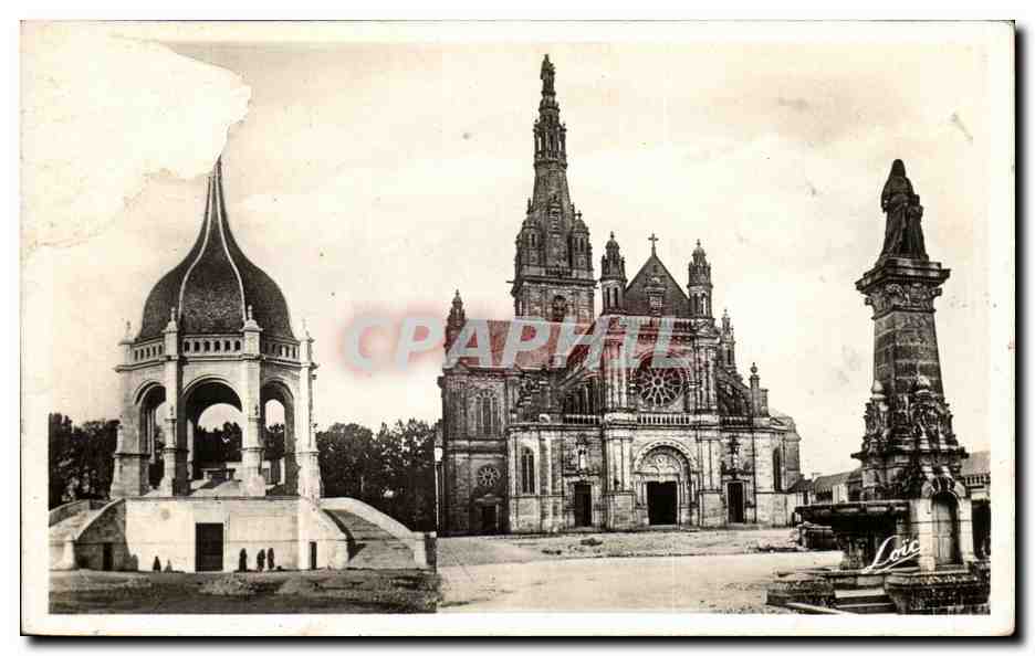 CPA Sainte Anne d'Auray Monument eleve a la memoire des Bretons morts a la guerre