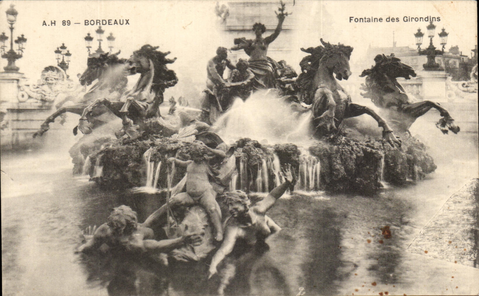 CPA Bordeaux Fontaine des Girondins