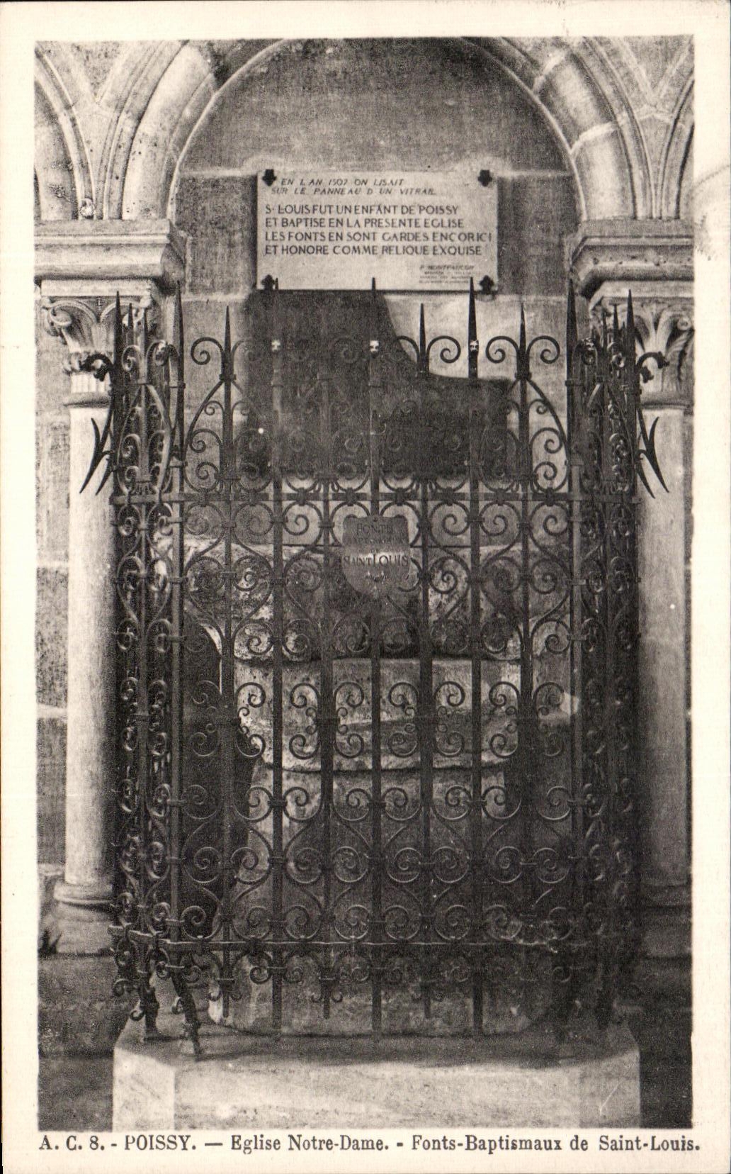 CPA Poissy Eglise Notre Dame Fonts Baptismaux de Saint Louis