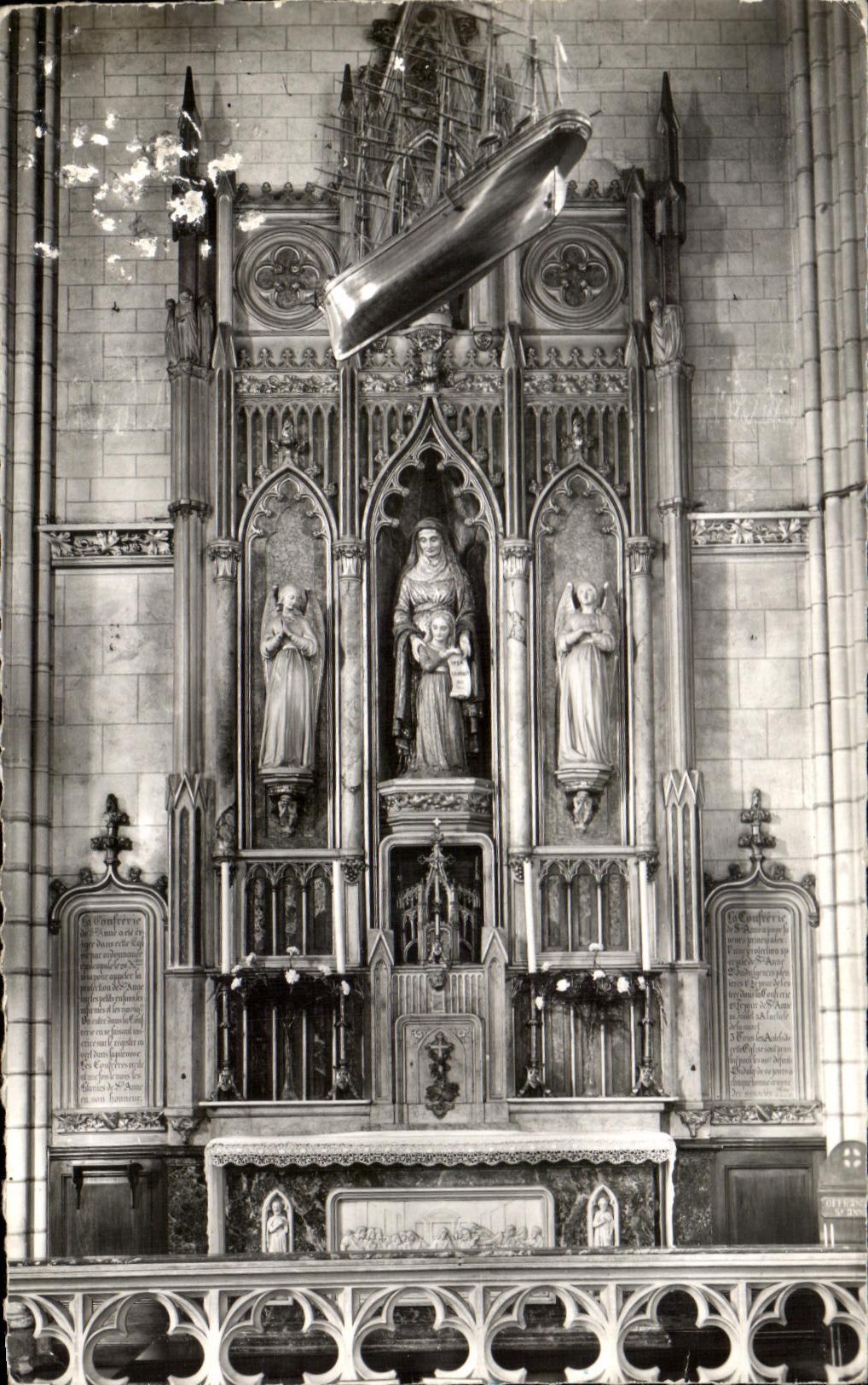 CPA Nantes Eglise Sainte Anne Autel De La Sante