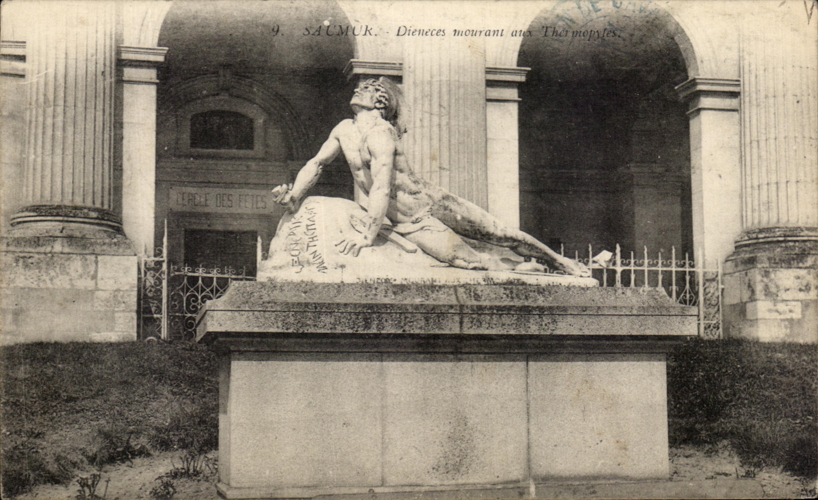 CPA Saumur Dieneces Mourant Aux Thermopyles