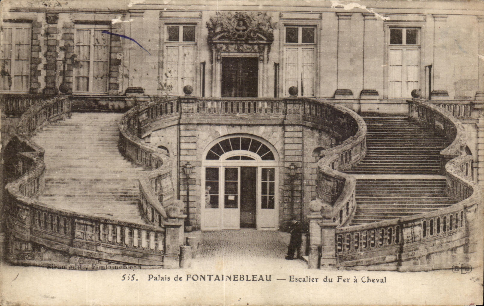 Palacio de FONTAINEBLEAU — Escalera del Fer à Cheval — Editor: Chauvet, Fontainebleau, n° 555