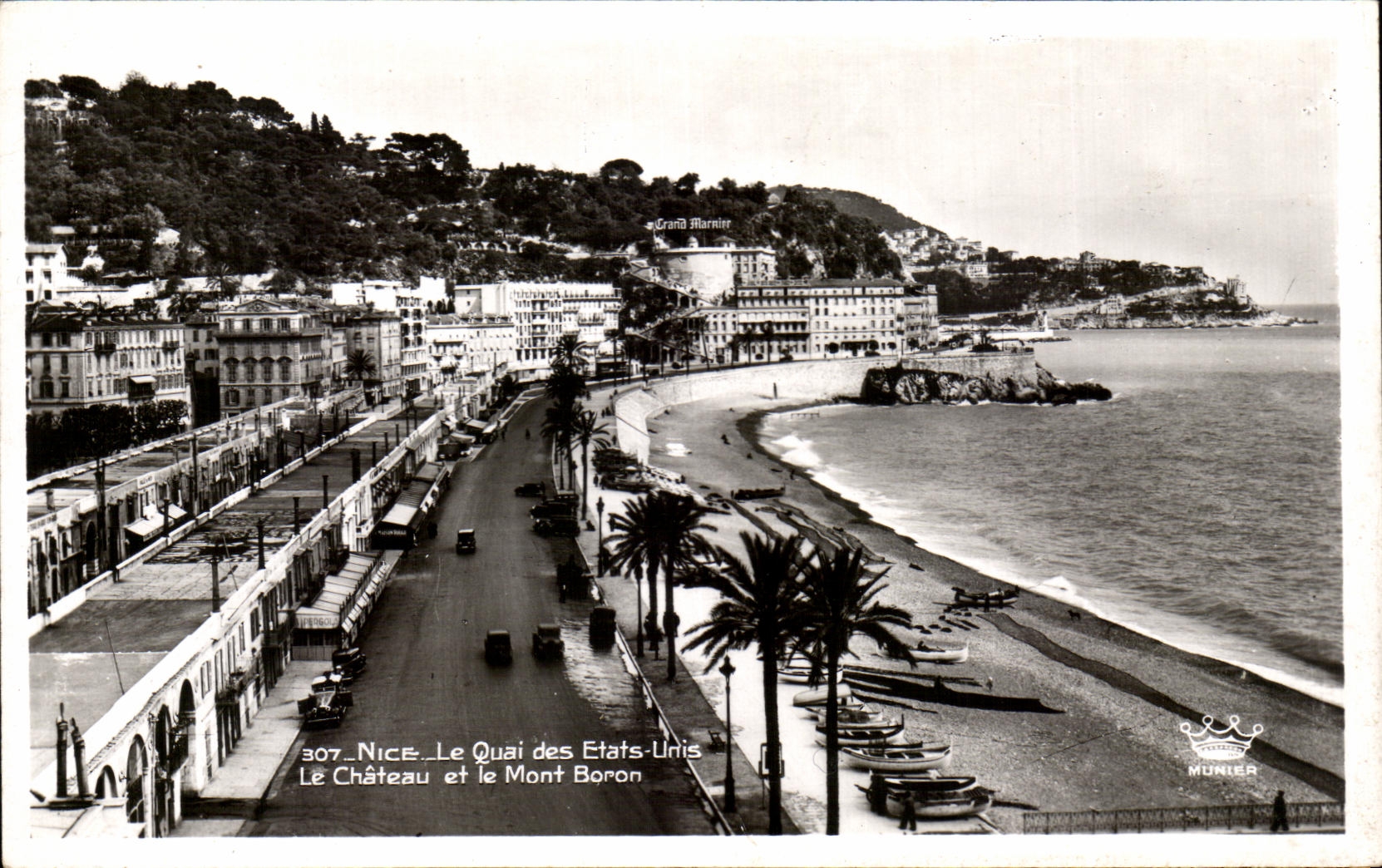 CPA Nice Le quai des Etats unis Le Chateau et le Mont Boron
