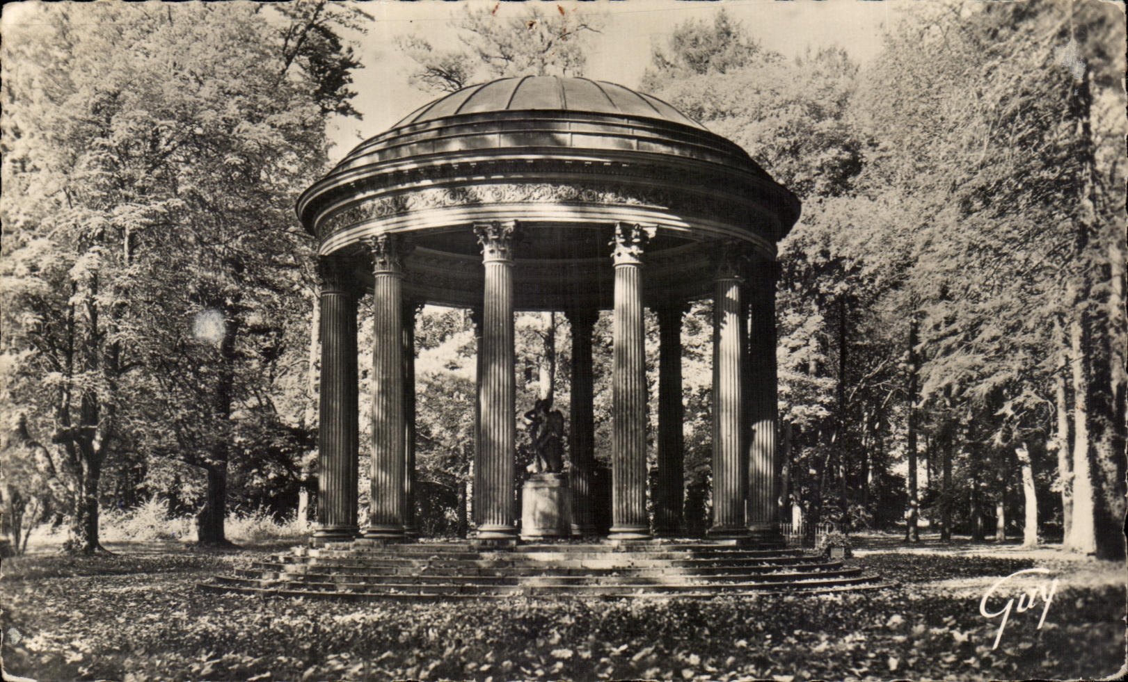 Temple de l'Amour — Jardins du Petit Trianon — Éditeur Guy, n°331