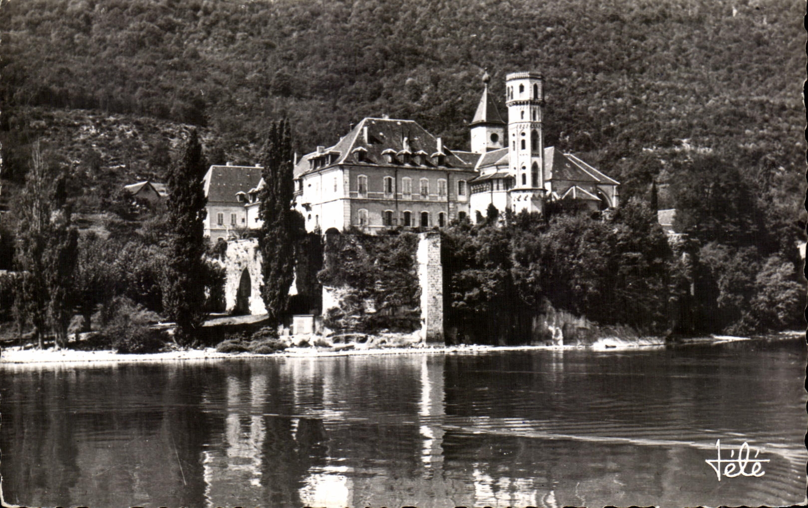 CPA Lac Du Bourget Abbaye D'Hautecombe Fondee par St Bernard