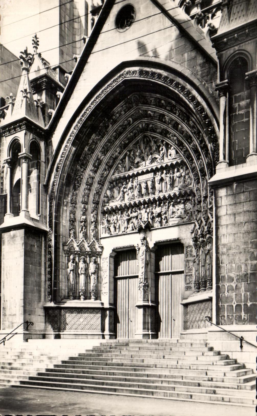 CPA Lille Cathedrale N D de la Treille Portail Saint Eubert