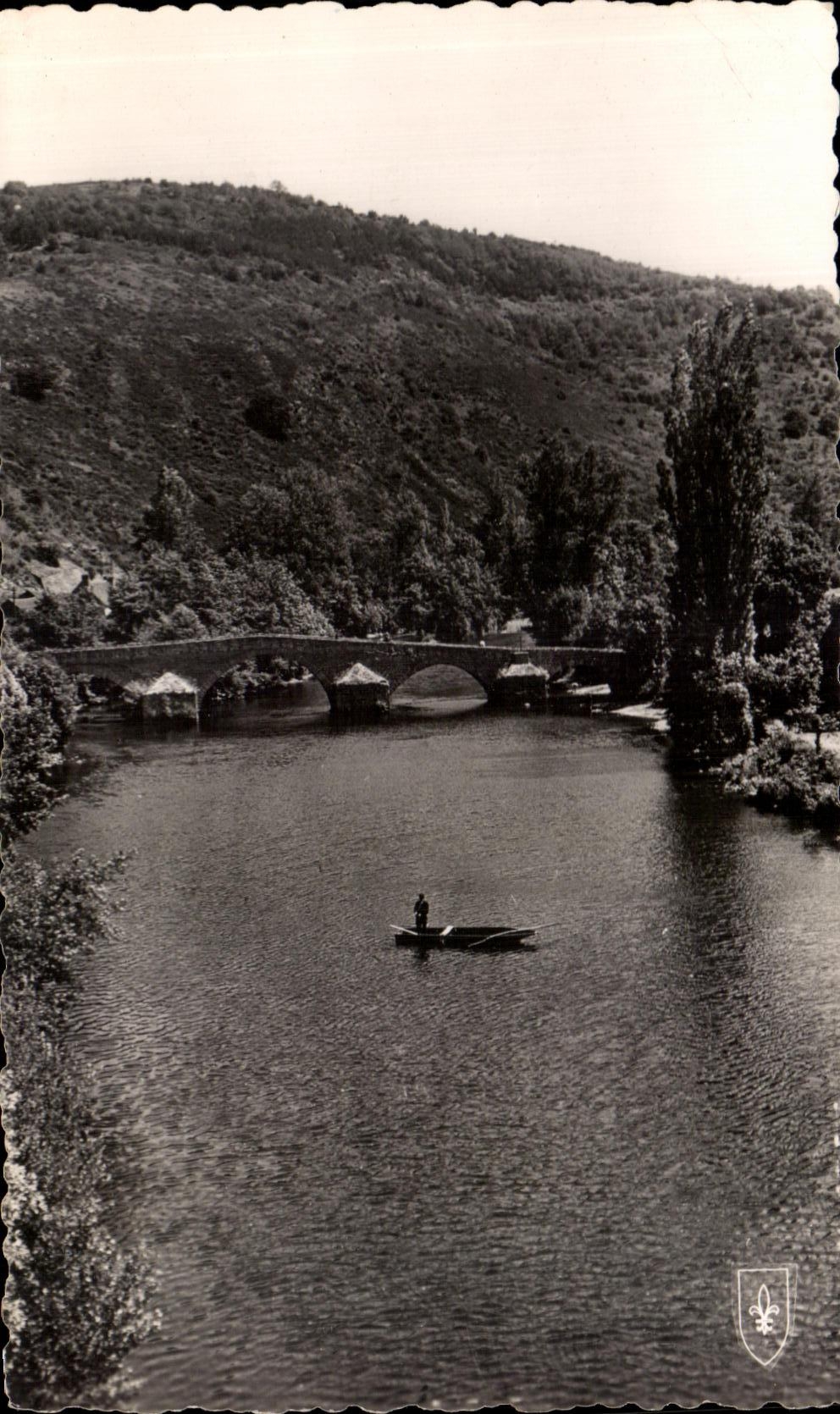 La Vallée pittoresque de la Sioule — Le Vieux Pont de Menat — Photographie Véritable (Allier)