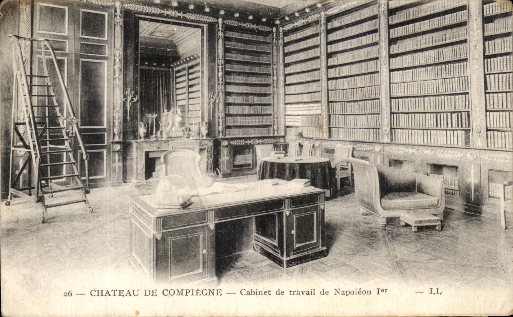 CPA Chateau De Compiegne Cabinet De Travail De Napoleon 1er Bibliotheque 