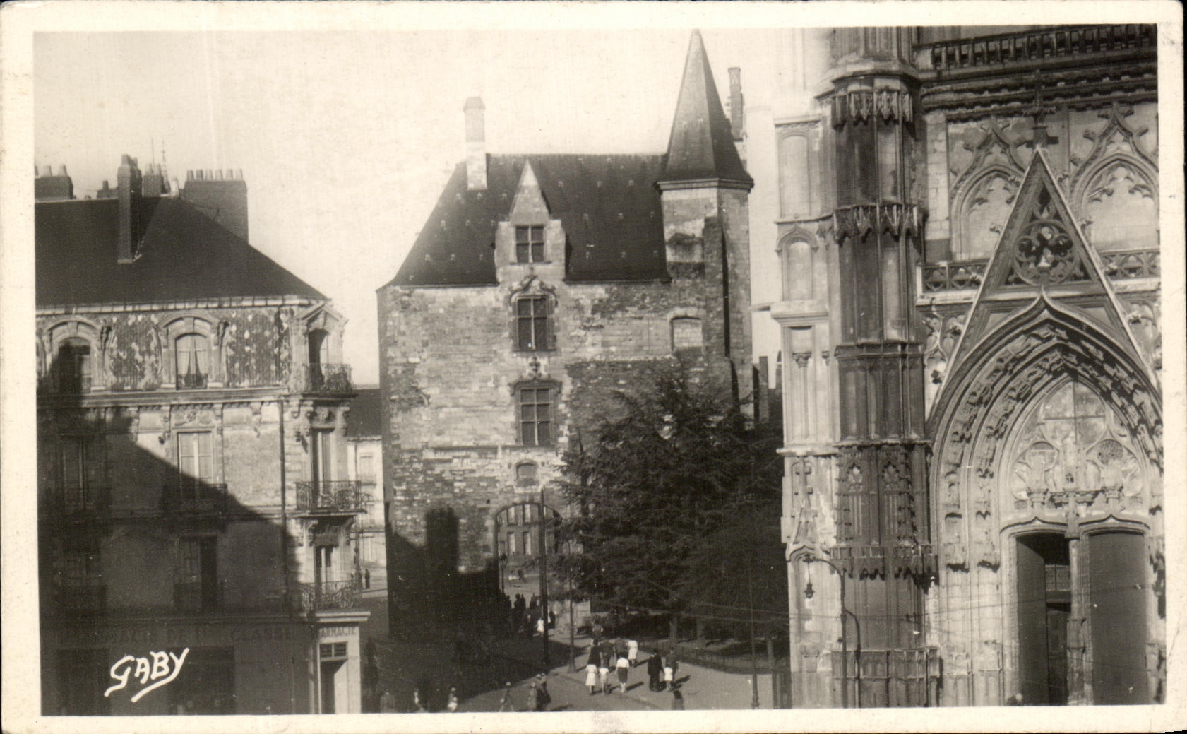 CPA Nantes Porte Saint Pierre
