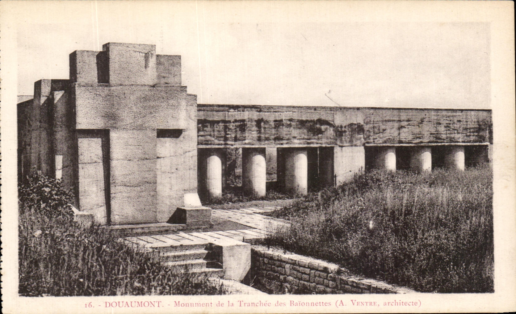 Douaumont - Monument de la Tranchée des Baïonnettes (A. Ventre, architecte)