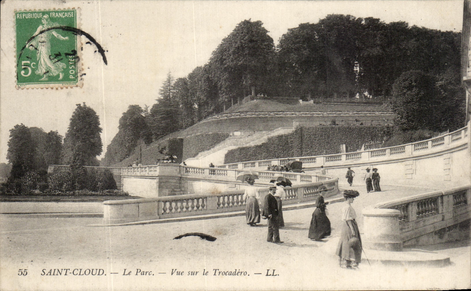 CPA Saint Cloud Le Parc Vue Sur Le Trocadero