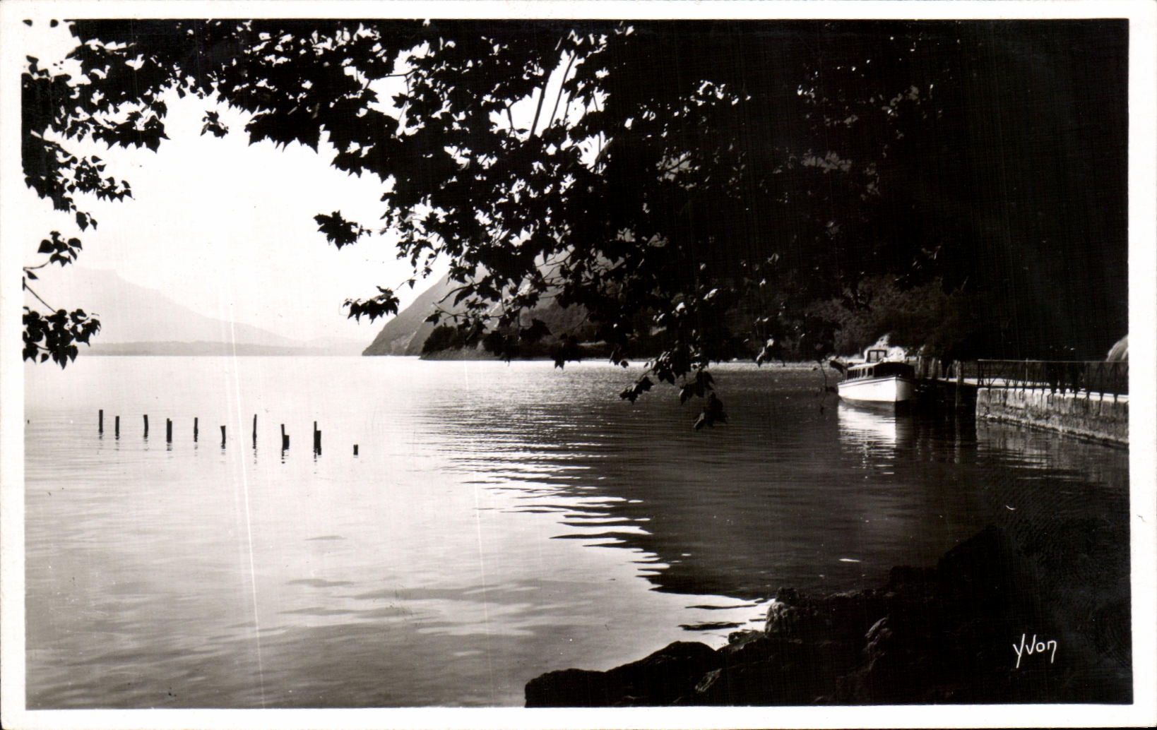 CPA La Douce France Aix Les Bains Bord Du Lac De Bourget