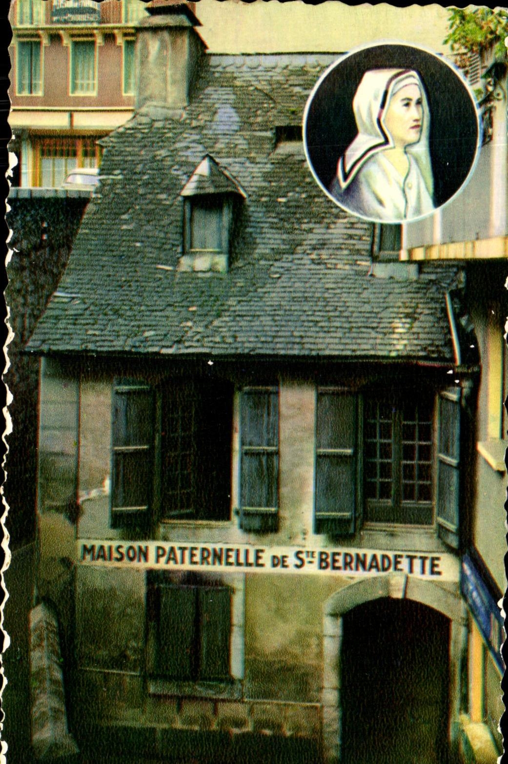 CPA Maison Paternelle De Ste Bernadette Lourdes 